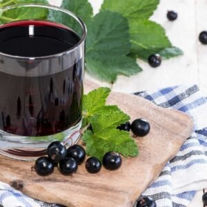 Domowy syrop z czarnej porzeczki