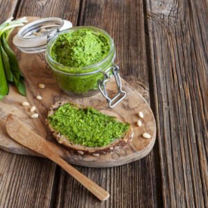 Pesto z czosnku niedźwiedziego